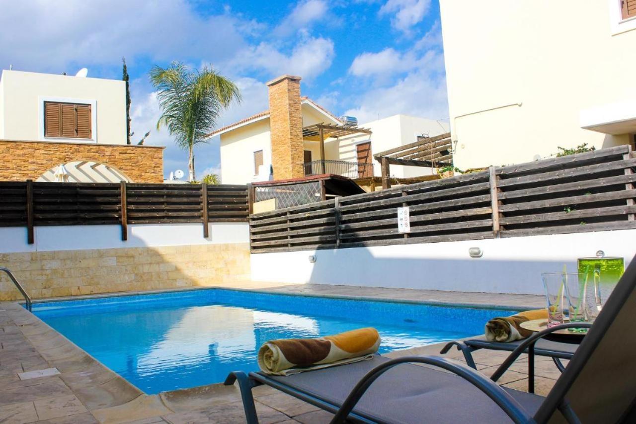 Unique Beach Luxurious Villas 圣纳帕 外观 照片