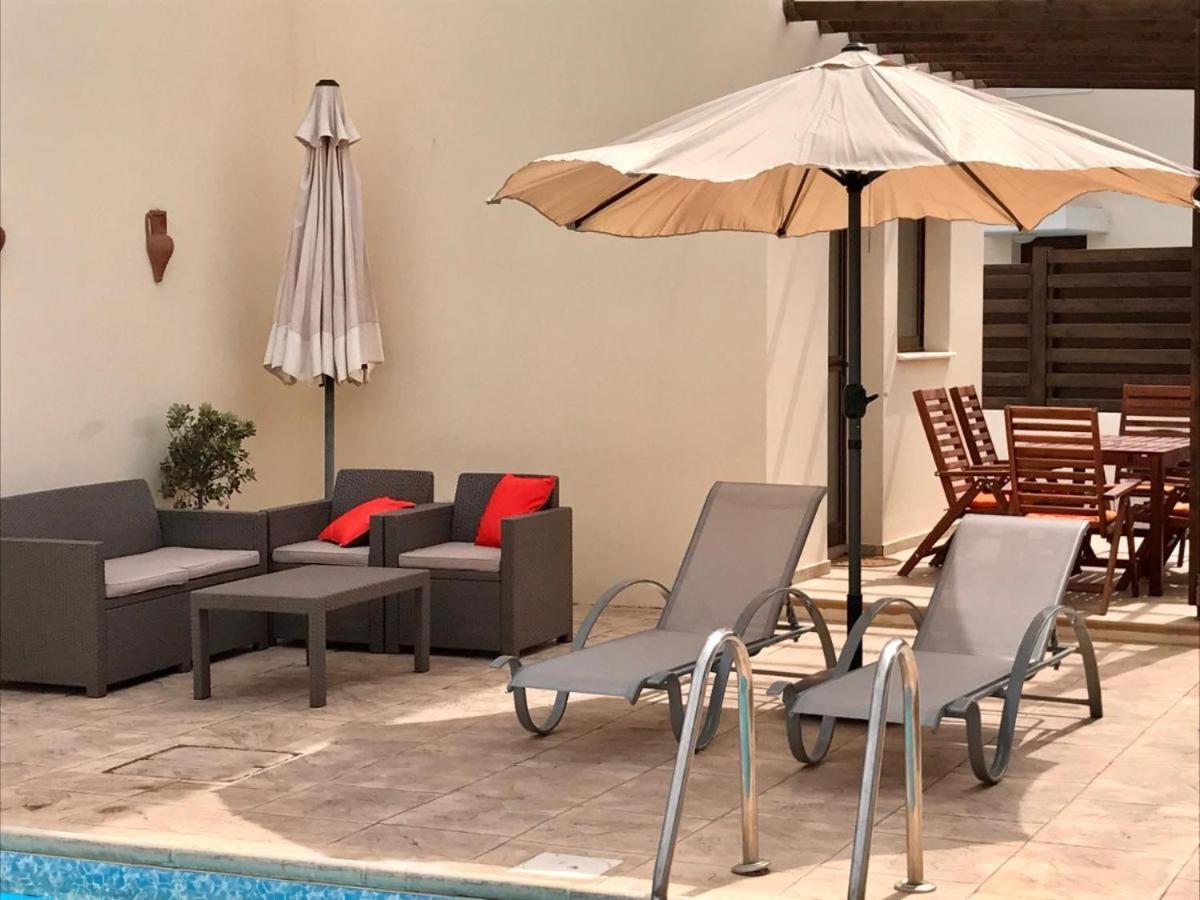Unique Beach Luxurious Villas 圣纳帕 外观 照片